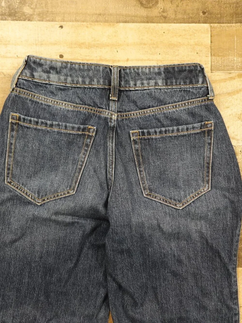Hollister curvy mid